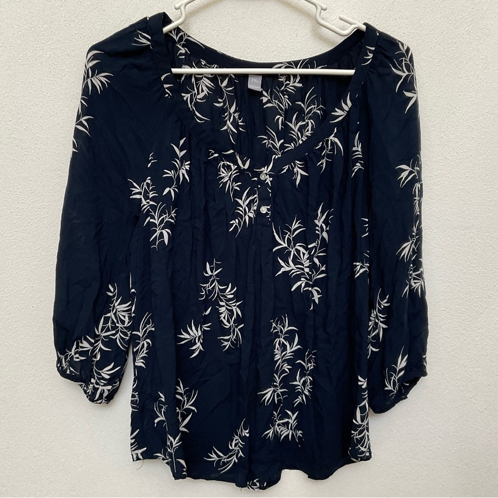 Navy Blue, White Leaf Print 2 Button Blouse Size XL Petite Spring Sheer